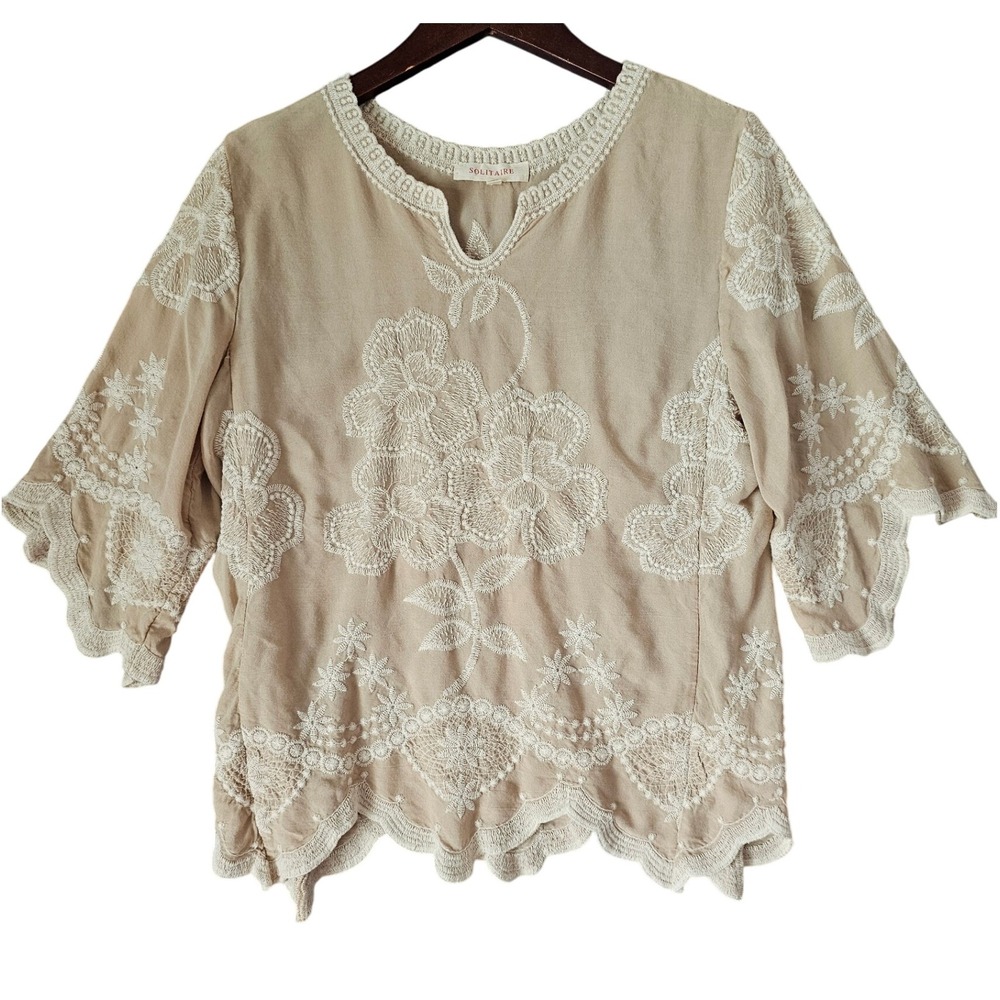 Solitaire‎ Beige Embroidered Floral Blouse Top 3/4 Sleeves Scalloped Hem M